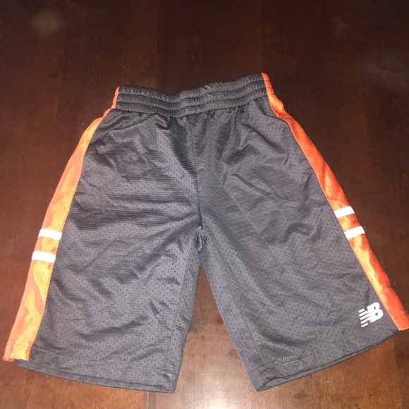 New balance shorts - Picture 2 of 2